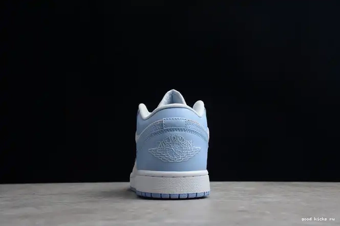 Rep 1 (W) DC0774-050 Jordan University Low Blue 0612
